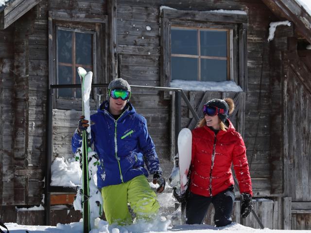 Paar skiërs bij Le Collet