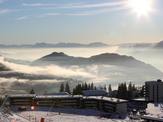 La station du Collet en hiver en fin de journée