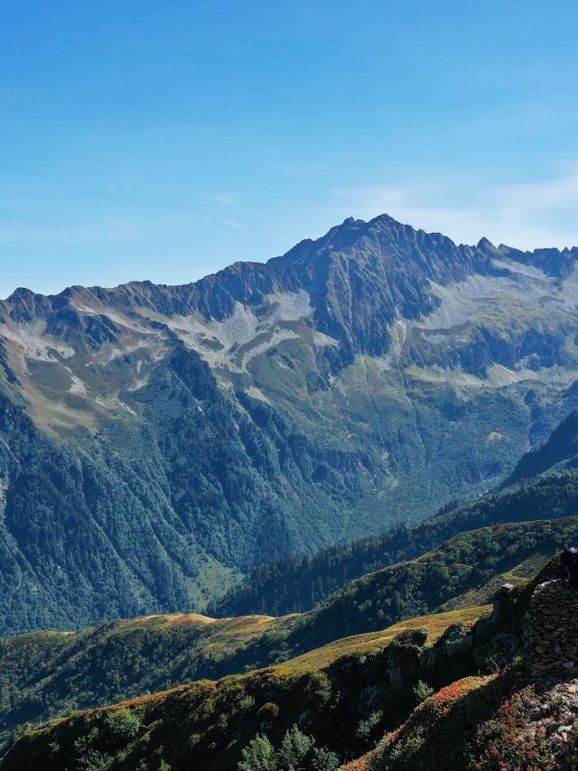 Une vue sur le sommet du Montblanc depuis le Collet d'Allevard