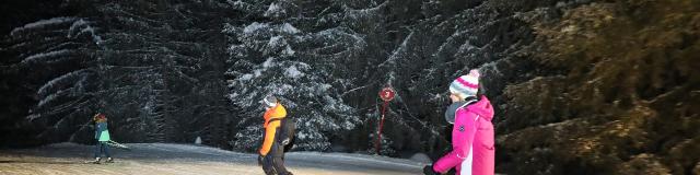 Station de ski nocturne en Isère